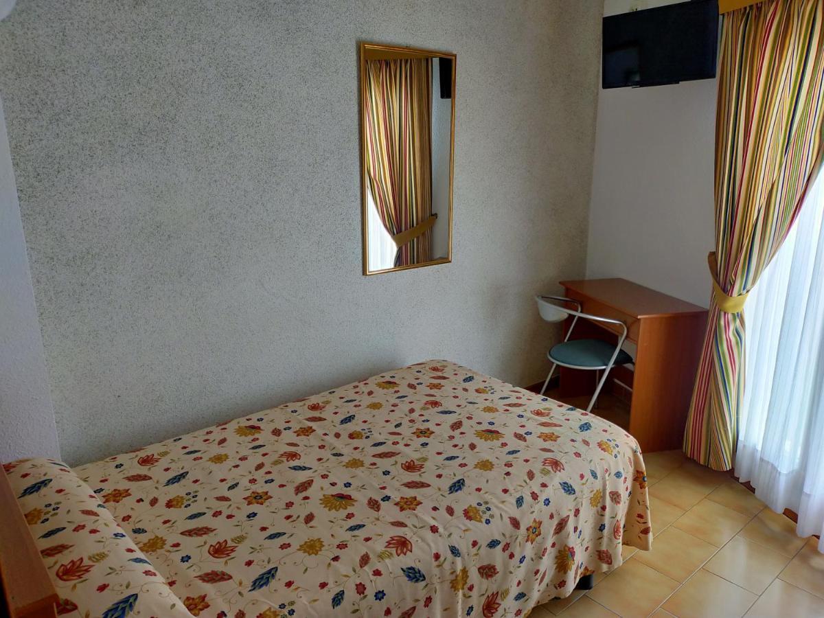 Tauste Hostal Casa Pepe מראה חיצוני תמונה